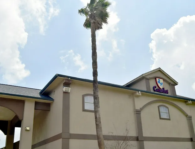 Camelot Inn & Suites Highway 290 NW Freeway hotel detail image 3