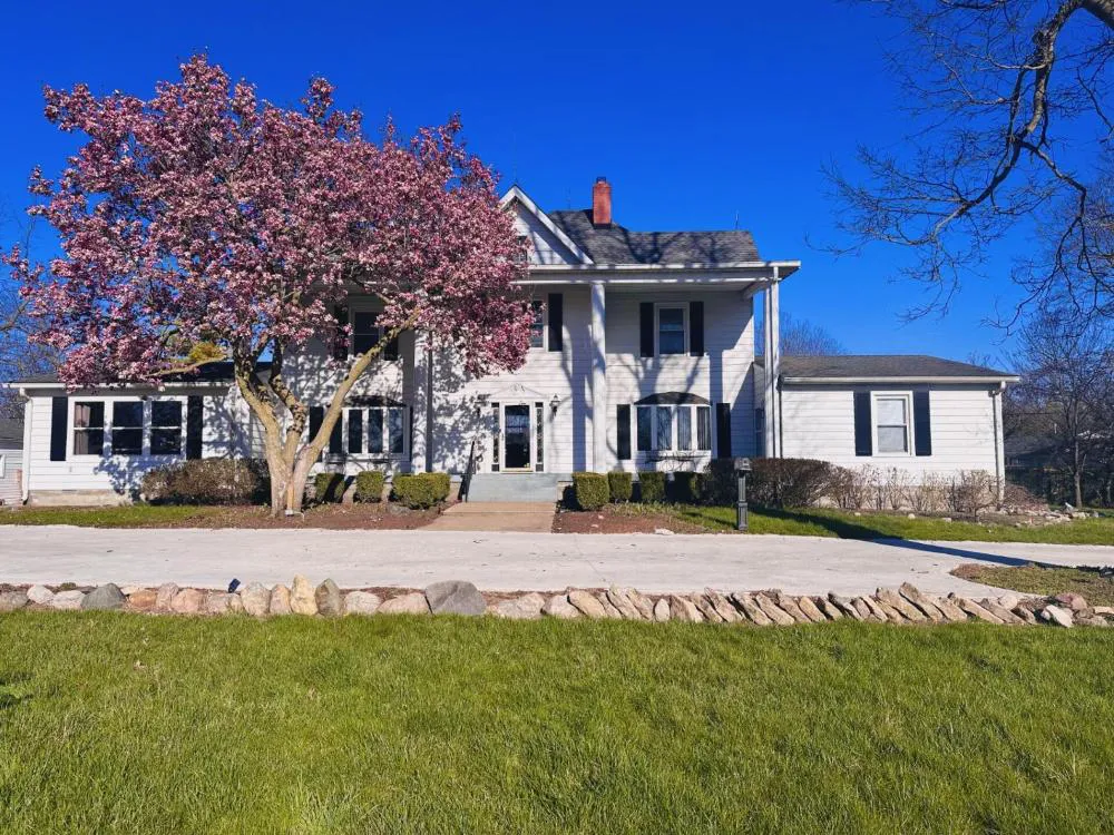 Speedway Legacy Inn hotel hero