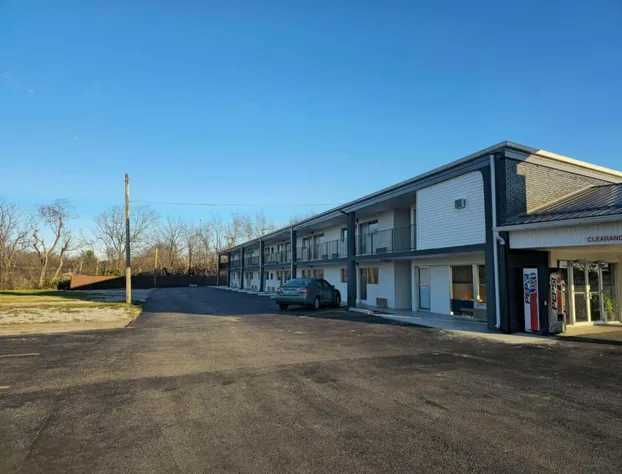 Americas Best Value Inn Elizabethtown hotel detail image 1