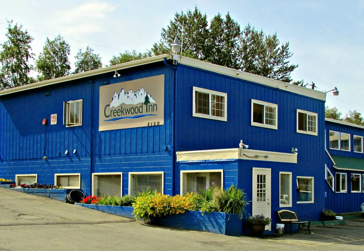 Creekwood Inn hotel hero