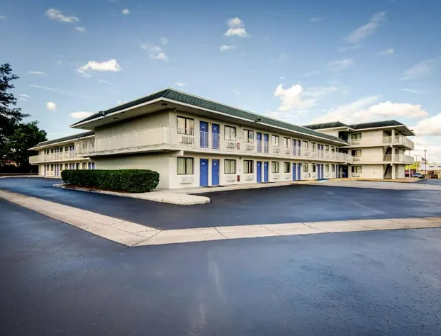 Motel 6 Lakeland, FL hotel detail image 3