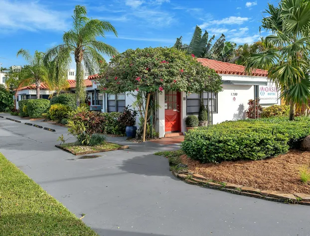 Oasis Hotel hotel detail image 4