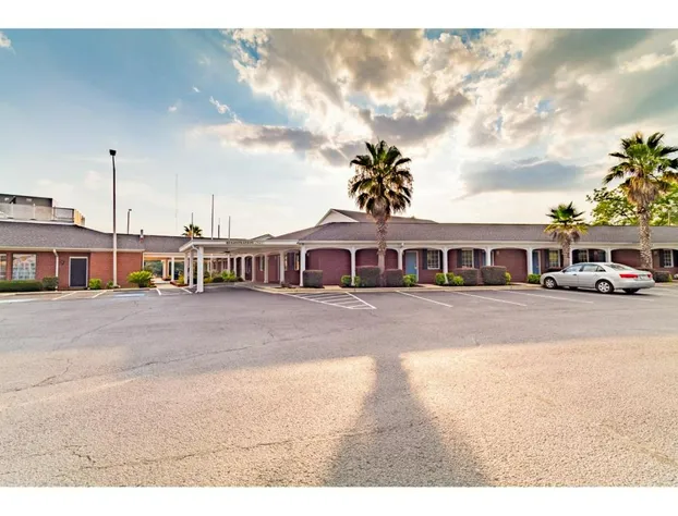Winton Inn & Suites hotel detail image 1