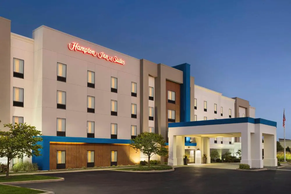 Hampton Inn & Suites York South hotel hero