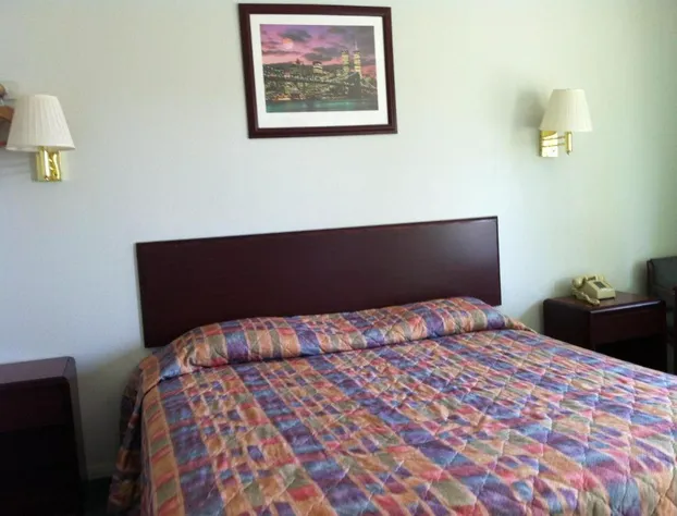 Americas Best Value Inn Arlington hotel detail image 4