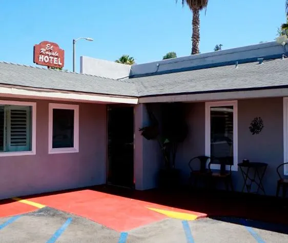 El Royale Gardens Near Universal Studios hotel detail image 1