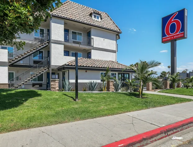 Motel 6 Escondido, CA hotel detail image 1