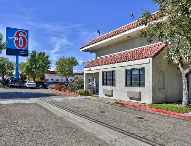 Motel 6 Kingman, AZ - Route 66 East hotel detail image 3