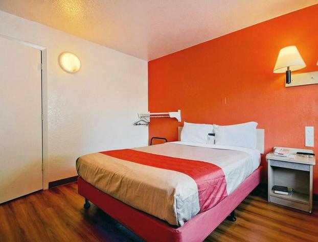 Travelodge By Wyndham Pompano Beach hotel detail image 4