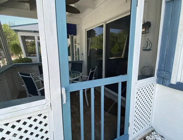 Tropical Winds Motel & Cottages hotel detail image 4