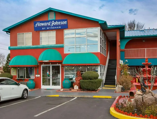 Sandia Peak Inn Old Town ABQ, a Howard Johnson by Wyndham hotel detail image 3