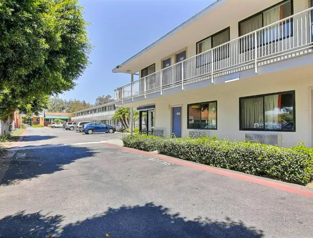 Motel 6 Goleta, CA - Santa Barbara hotel detail image 4