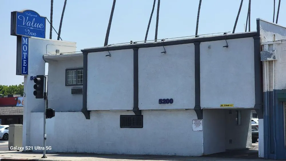 Value Inn Hollywood hotel hero