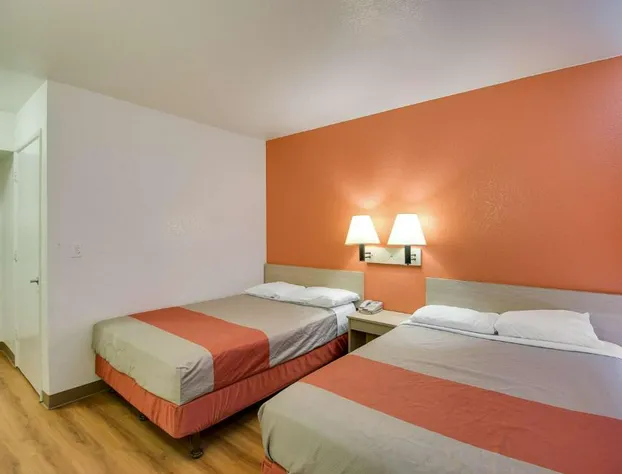 Motel 6 Phoenix East hotel detail image 3