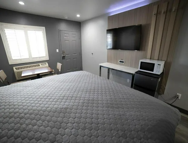 Palms Motel hotel detail image 2