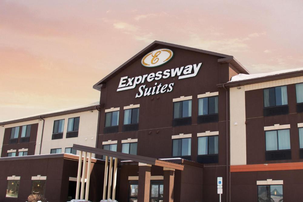 Grand Forks Lodge and Suites hotel hero