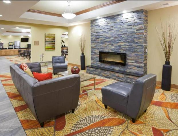 Grand Forks Lodge and Suites hotel detail image 3