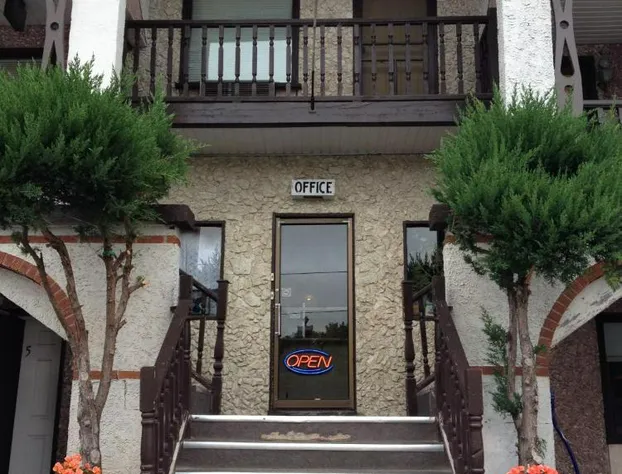 Cedar Springs Motel hotel detail image 3