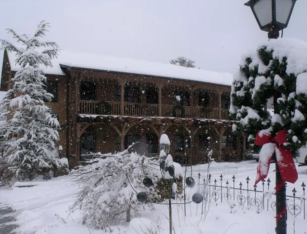 Hemlock Inn hotel detail image 2