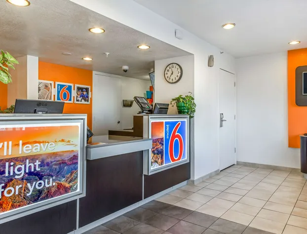 Motel 6 Phoenix, AZ - West hotel detail image 4