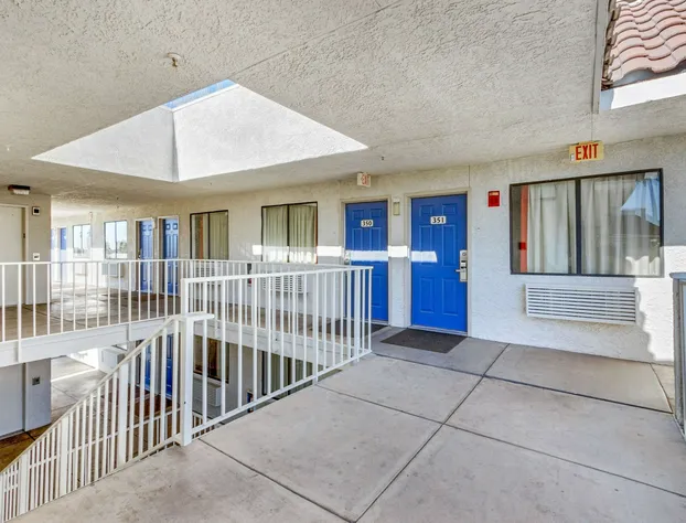 Motel 6 Phoenix, AZ - West hotel detail image 4