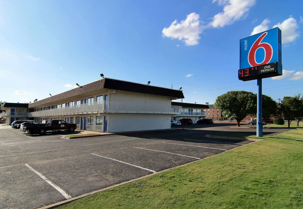 Motel 6 Lubbock, TX hotel hero