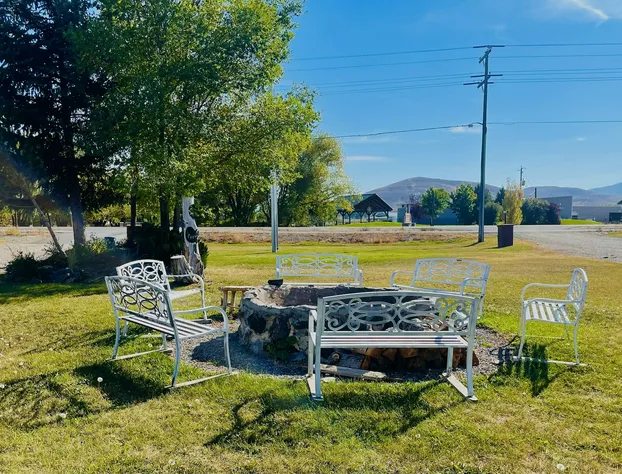 Sacajawea Inn hotel detail image 1