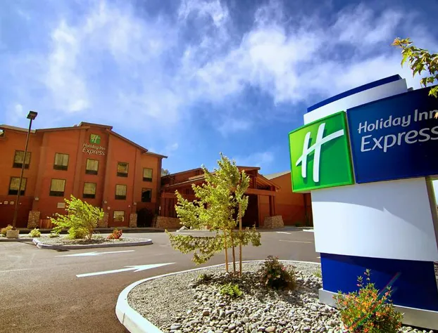 Holiday Inn Express Klamath - Redwood Ntl Pk Area by IHG hotel detail image 3