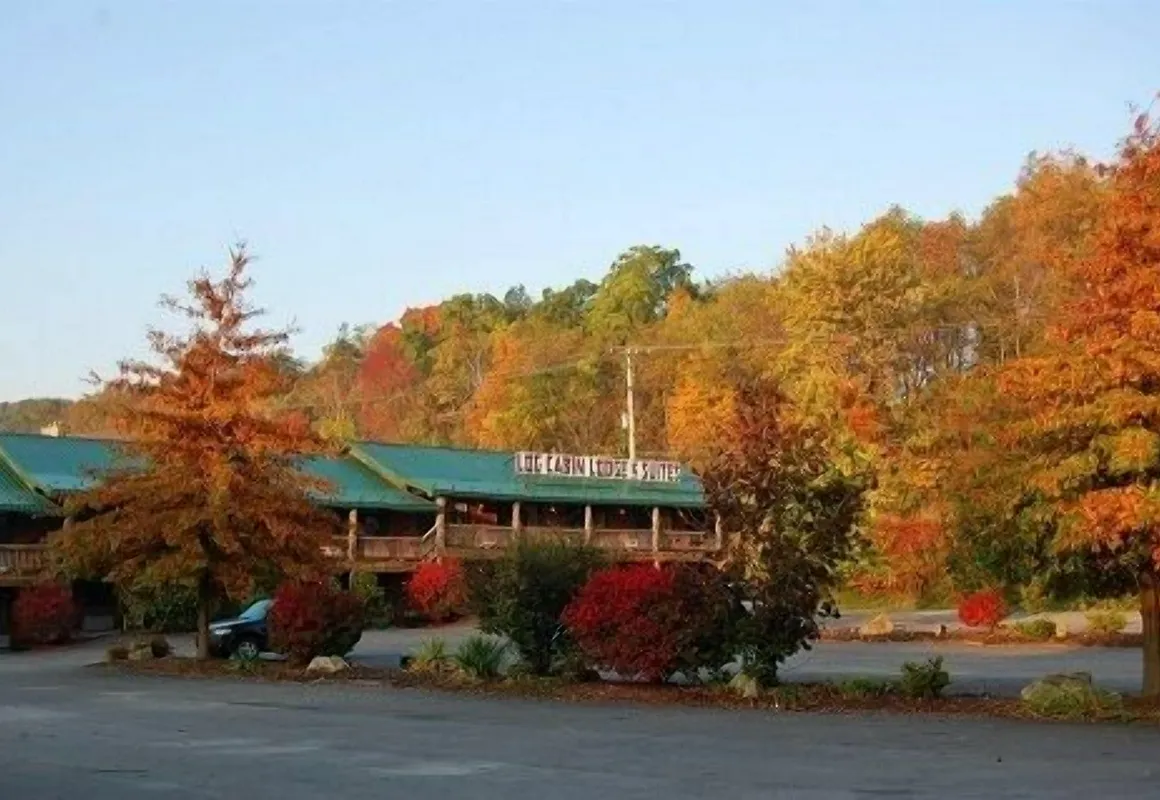 Log Cabin Lodge & Suites hotel hero