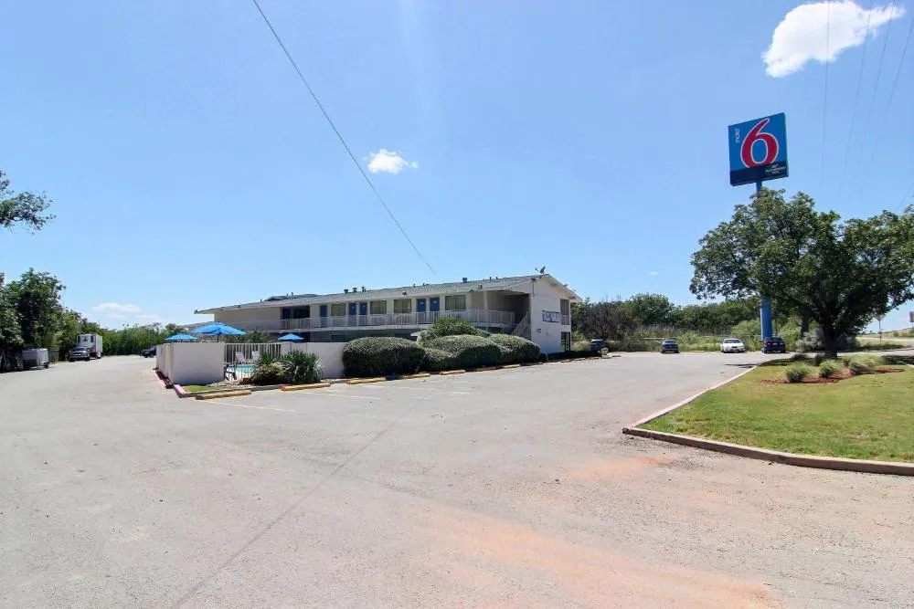 Motel 6 Abilene, TX hotel hero