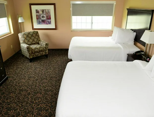 Cobblestone Inn & Suites - Denison Majestic Hills hotel detail image 4