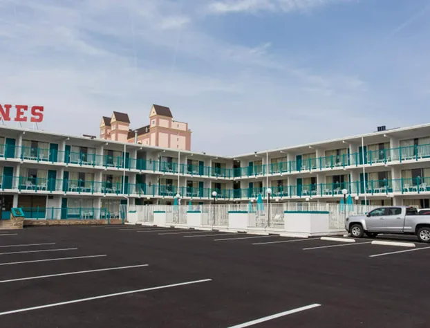 Dunes Court hotel detail image 1