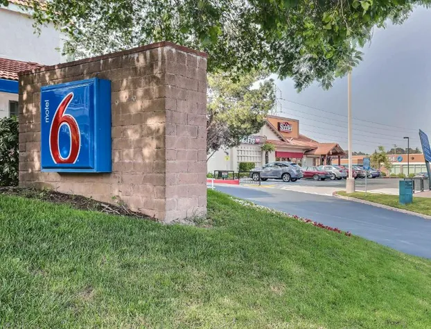 Motel 6 Pinole, CA hotel detail image 2