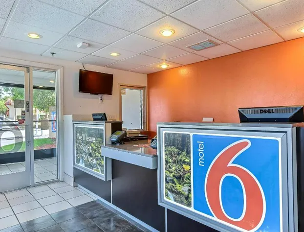 Motel 6 Pinole, CA hotel detail image 4