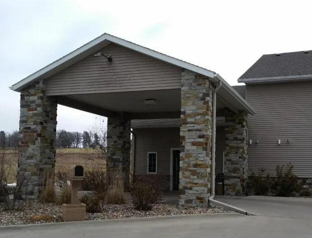 Rock Island Inn & Suites hotel detail image 1