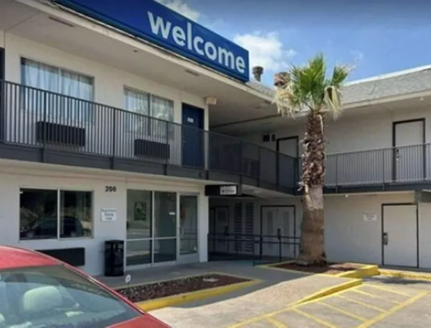 Motel 6 Odessa, TX hotel detail image 1