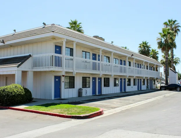 Motel 6 Coalinga, CA - East hotel detail image 1