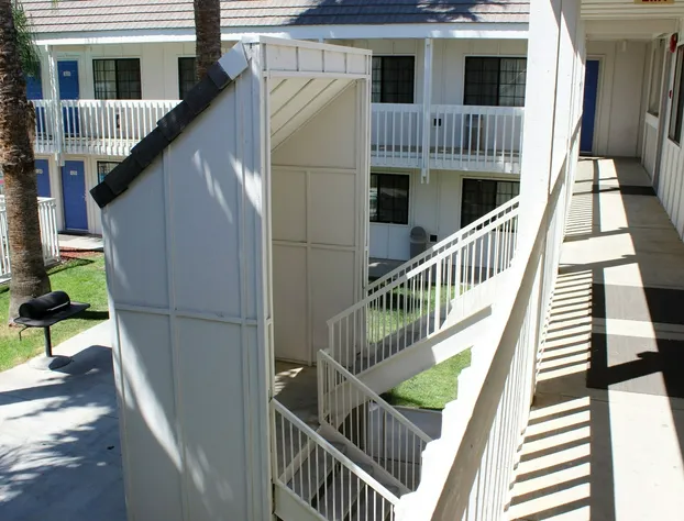 Motel 6 Coalinga, CA - East hotel detail image 2