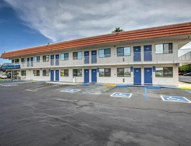 Motel 6 Vacaville, CA hotel detail image 3