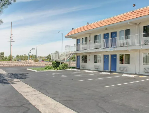 Motel 6 Lancaster, CA hotel detail image 3