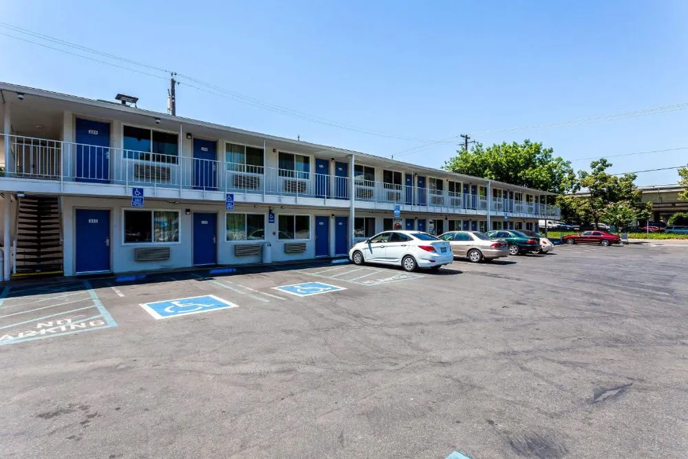 Motel 6 Sacramento, CA - Downtown hotel hero