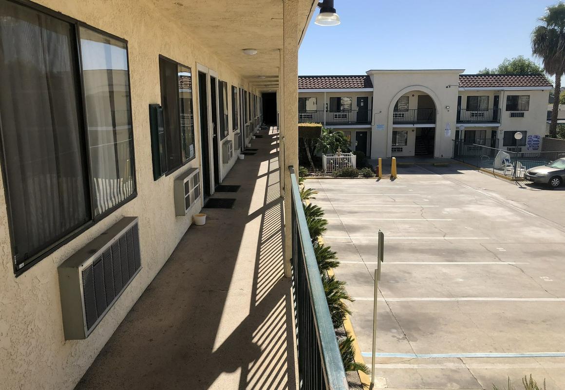 Anaheim National Inn hotel hero