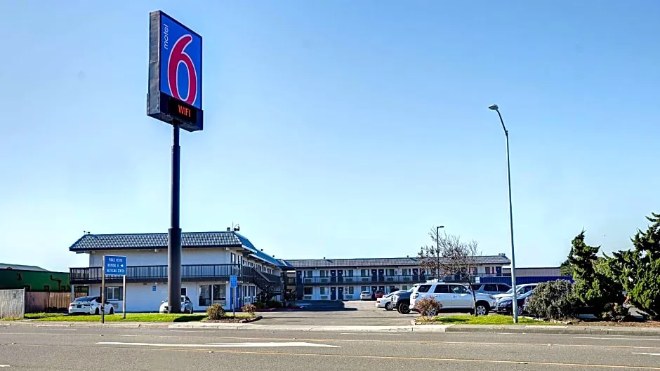 Motel 6 Eureka, CA – Redwood Coast hotel hero