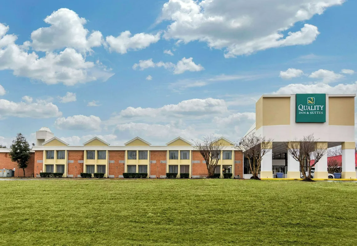 Quality Inn & Suites Ruther Glen hotel hero