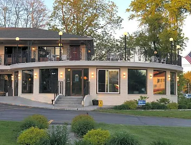 Amber's Inn & Suites hotel detail image 4