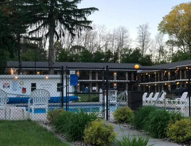 Amber's Inn & Suites hotel detail image 4