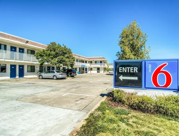 Motel 6 Redding, CA - North hotel detail image 1