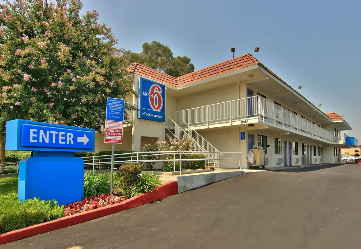 Motel 6 West Sacramento, CA hotel hero
