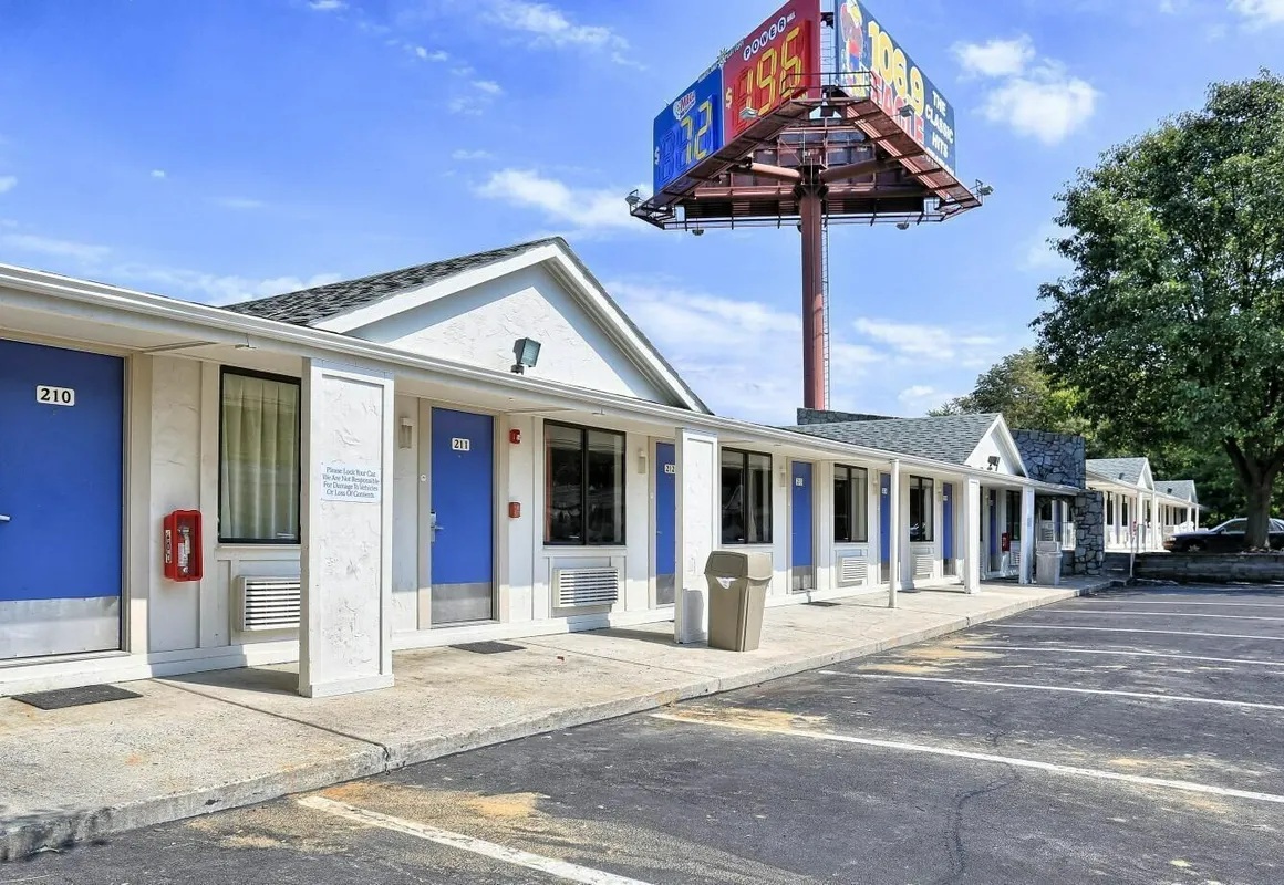 Travelodge by Wyndham Hagerstown hotel hero