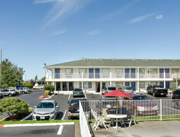 Motel 6 Tacoma, WA - South hotel detail image 1